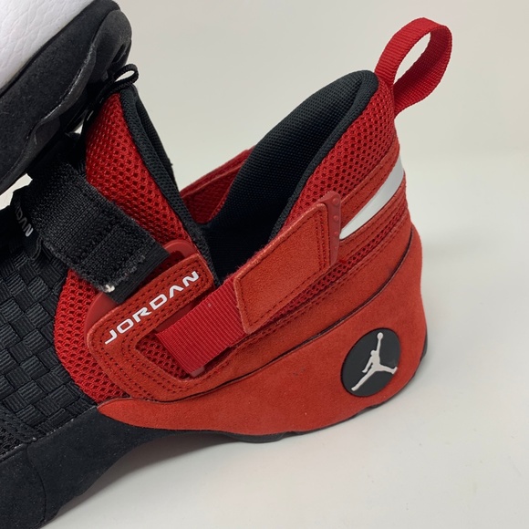 jordan trunner lx og black gym red